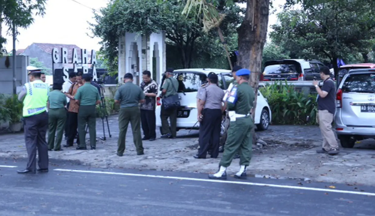 Persiapan dan suasana gedung pernikahan Gibran Rakabuming dan Selvi Ananda (Galih W. Satria/bintang.com)