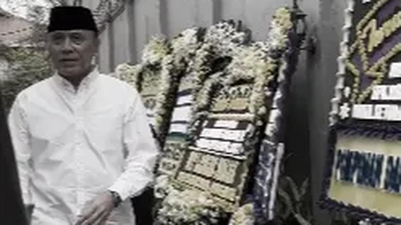 "Pileuleuyan, selamat jalan Kang @hajibambangkristiono 🥀," tulisnya dalam keterangan video.