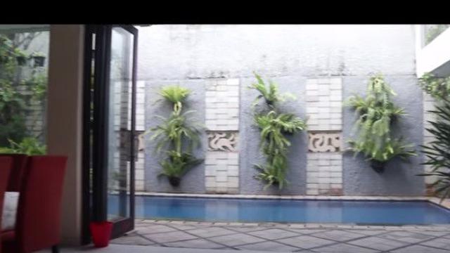 5 Potret Kemegahan Rumah Astri Ivo Mantan Artis Cilik Yang Jadi Pendakwah