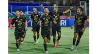 5 Potret Selebrasi Kemenangan Persebaya Surabaya Atas Bali United (sumber: Instagram/officialpersebaya)