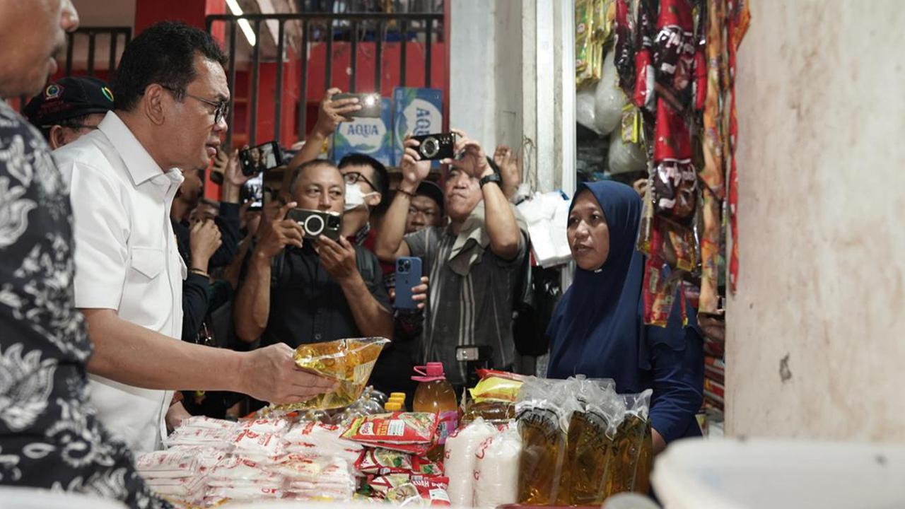 Kunjungan Kerja ke Manado, Mendag Budi Santoso Pastikan Indonesia Timur Siap Sambut Nataru