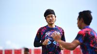 Choi Bo-Kyung tampak berlatih kembali dengan Arema FC. (Iwan Setiawan/Bola.com)
