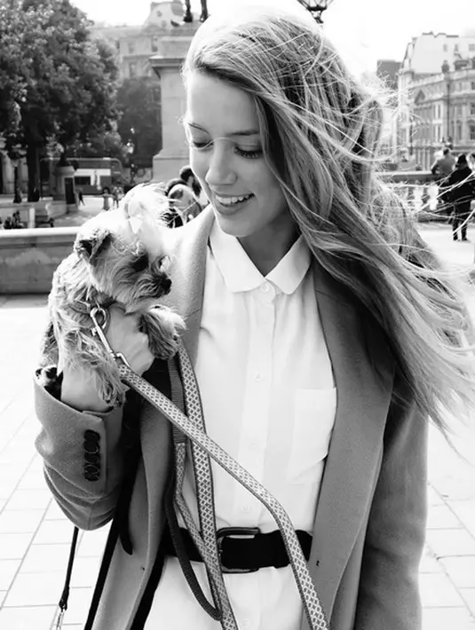 Dalam komentarnya itu Elon menuliskan bahwa ia dan Amber memang benar putus, namunia mengatakan masih menjalin hubungan baik, begitu juga dengan perasaan mereka. (Instagram/amberheard)