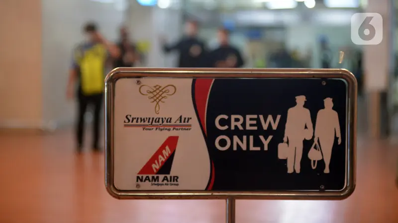 FOTO: Suasana Crisis Center Sriwijaya Air SJ-182 Setelah Hilang Kontak