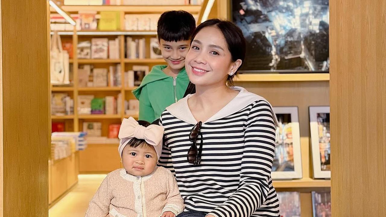 Potret Nagita Slavina dengan Tiga Anaknya di Jepang, Sebut Ketiganya Sebagai Hadiah Tuhan