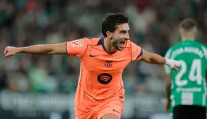 Ekspresi Ferran Torres usai membobol gawang Real Betis di lanjutan La Liga musim 2025/2026, Minggu (7/12/2025) (AP Photo/Manu Reino)