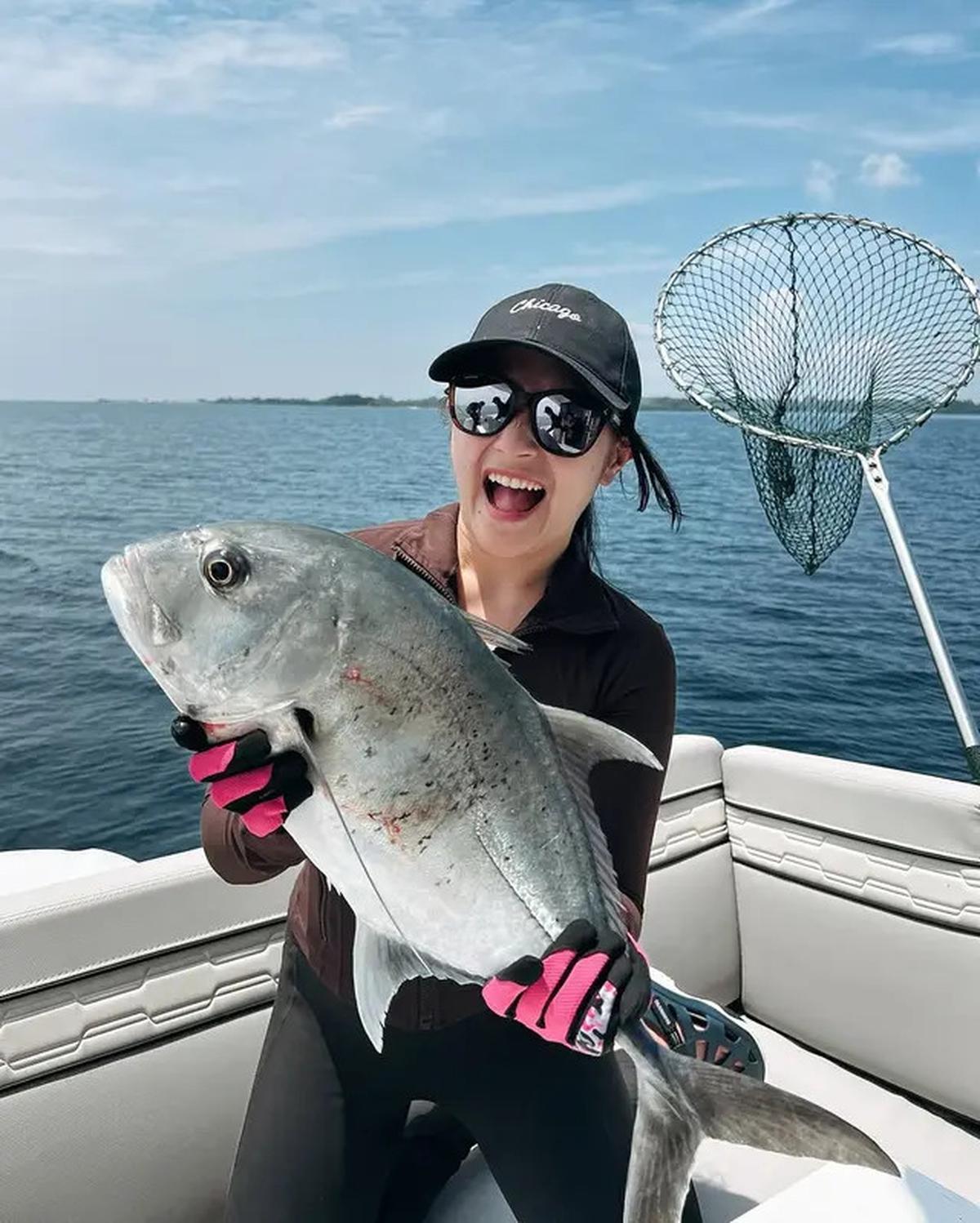 7 Momen Prilly Latuconsina dan Kekasih Mancing Bareng, Omara Dilatih Sabar