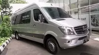 Mercedes-Benz Indonesia mendonasikan Sprinter Van untuk dijadikan ambulans. (MBDI)