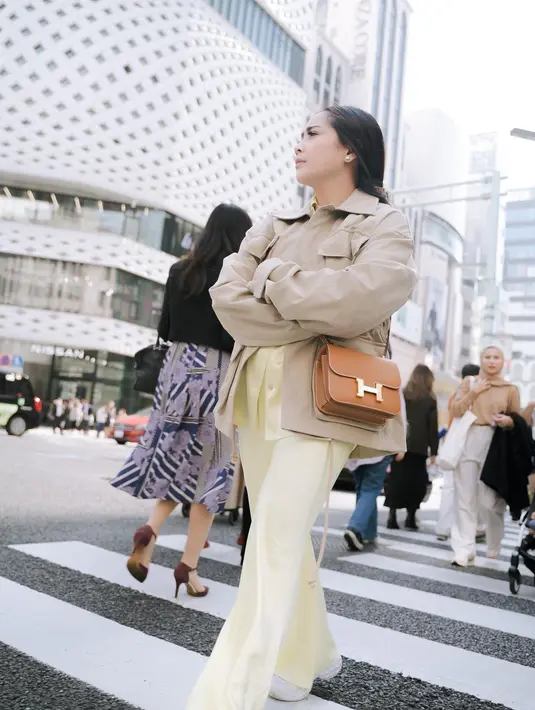 OOTD-nya dipuji elegan dan berkelas, tanpa terkesan berlebihan. [Foto: IG/raffinagita1717].