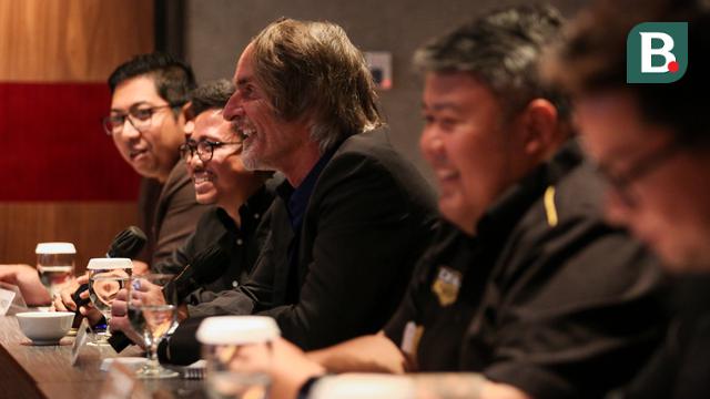 Konferensi Pers Perkenalan Pelatih Baru Dewa United Jan Olde Riekerink untuk BRI Liga 1 2022/2023