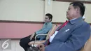 Junder Tambunan SH dan Muallim Tappa SH mendengarkan hakim saat sidang perceraian Gayus tambunan dan istrinya di Pengadilan Agama Jakarta Utara, Rabu (30/9/2015). Dua penggugat yaitu gayus dan istrinya tidak dapat hadir. (Liputan6.com/Faizal Fanani)