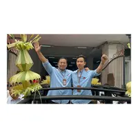 Penampilan manis Selvi Ananda bikin salah fokus saat Prabowo - Gibran daftar Capres Cawapres ke KPU (@prabowo)