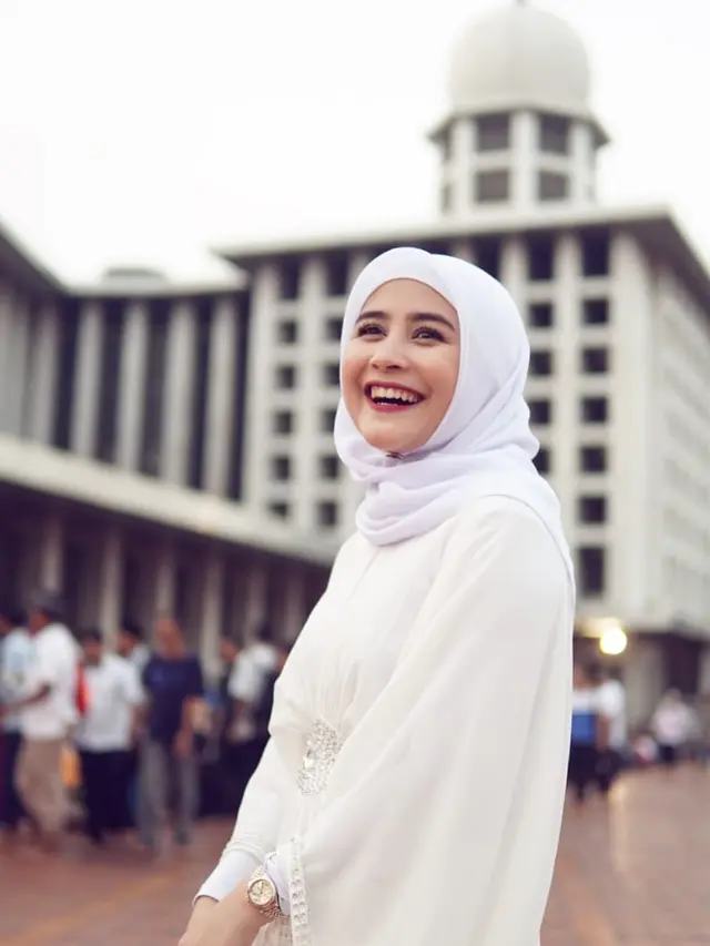 [Bintang] Prilly Latuconsina