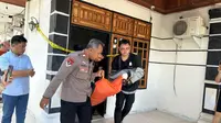 Aparat Kepolisian mengevakuasi korban dan dibawa ke RS Bhayangkara Manado pada, Sabtu (12/4/2025).
