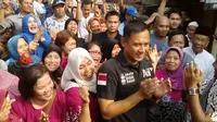 Calon Gubernur DKI Jakarta Agus Harimurti Yudhoyono kembali blusukan ke Gang Waru RW 03, Kelurahan Kebagusan, Pasar Minggu, Jakarta Selatan.