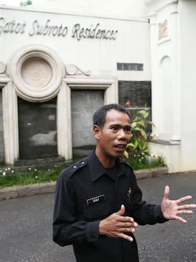 Encu, Satpam Kompleks Perumahan Olga Syahputra