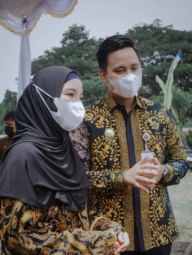 Jadi Istri Bupati, Ini 6 Potret Chacha Frederica Setia Dampingi Suami
