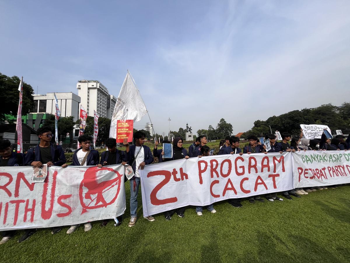 BEM UI Bawa 5 Tuntutan dalam Aksi di Tugu Tani, dari Karhutla hingga Biaya Pendidikan