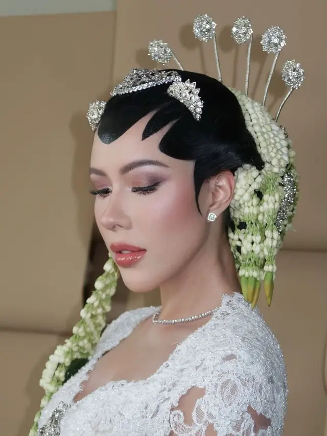 Pesona Ayu Patricia Schuldtz Saat Dipinang Cucu Soeharto, Cantik Maksimal dalam Pulasan Soft Makeup