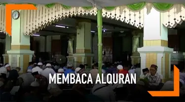 Saat Ramadan ribuan jemaah Masjid kauman menggelar baca Alquran yang disebut Semaan. Semaan menyelesaikan 30 juz. Setiap hari minimal 1 juz Alquran dibaca oleh warga. Semaan berakhir 5 hari sebelum Ramadan.