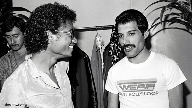 mj-freddy-mercury-130730c.jpg
