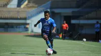 Striker muda Persib Bandung, Ravil Shandyka Putra. (Bola.com/Erwin Snaz)