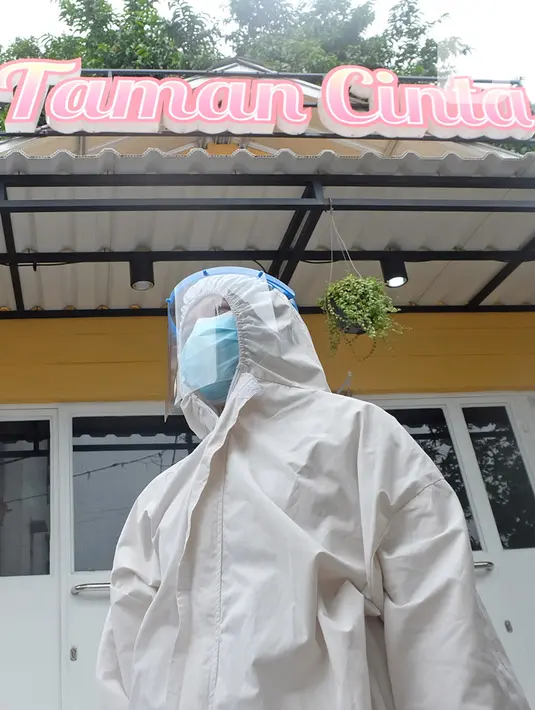 Timur, Kamis (7/1/2021). Puskesmas Kecamatan Duren Sawit mempunyai ruang bersalin khusus ibu hamil yang terkonfirmasi positif virus corona COVID-19. (Liputan6.com/Herman Zakharia)