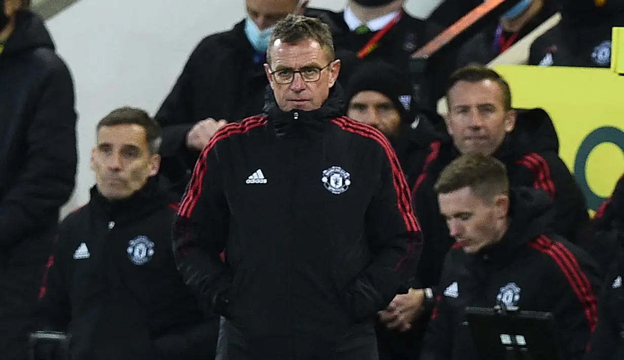 Skor 1-0 bertahan hingga laga usai. Kemenangan tersebut disambut ketidakpuasan Ralf Rangnick selaku juru taktik Manchester United. Ia menilai pasukannya belum tampil maksimal dan membuat kesalahan-kesalahan mencolok di babak kedua. (AFP/Daniel Leal)