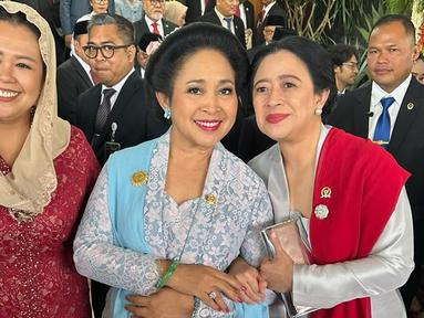 Titiek Soeharto memamerkan sederet foto saat pelantikan Prabowo-Gibran sebagai Presiden dan Wakil Presiden periode 2024-2029. Dalam momen itu, salah satu foto yang diunggah adalah kebersamaan dengan Puan Maharani dan Yenny Wahid. Ia menuliskan caption manis: "Bersama adinda-adindaku yang tersayang." (Liputan6.com/IG/@titieksoeharto)