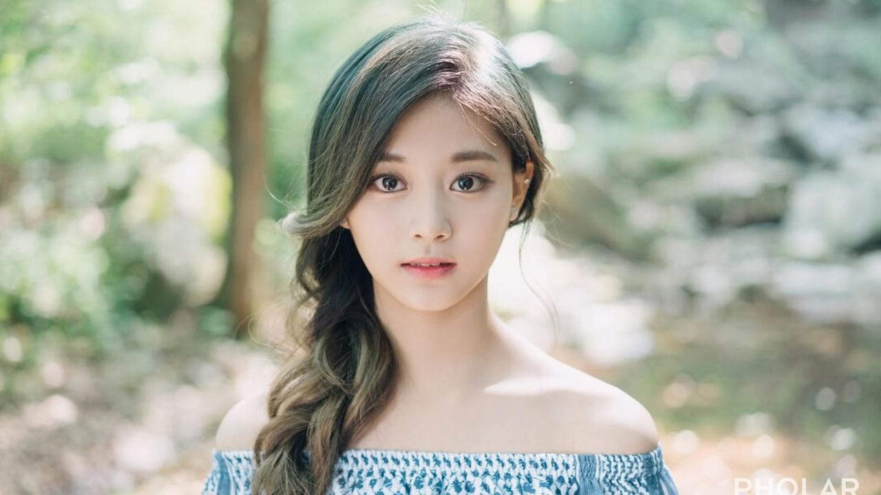 Tzuyu `TWICE`