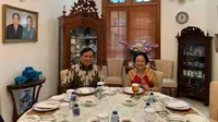 Ketua Umum PDIP Megawati Soekarnoputri menerima kedatangan Ketua Umum Gerindra Prabowo Subianto di rumahnya, Rabu (24/7/2019). (foto: Dokumentasi PDIP)