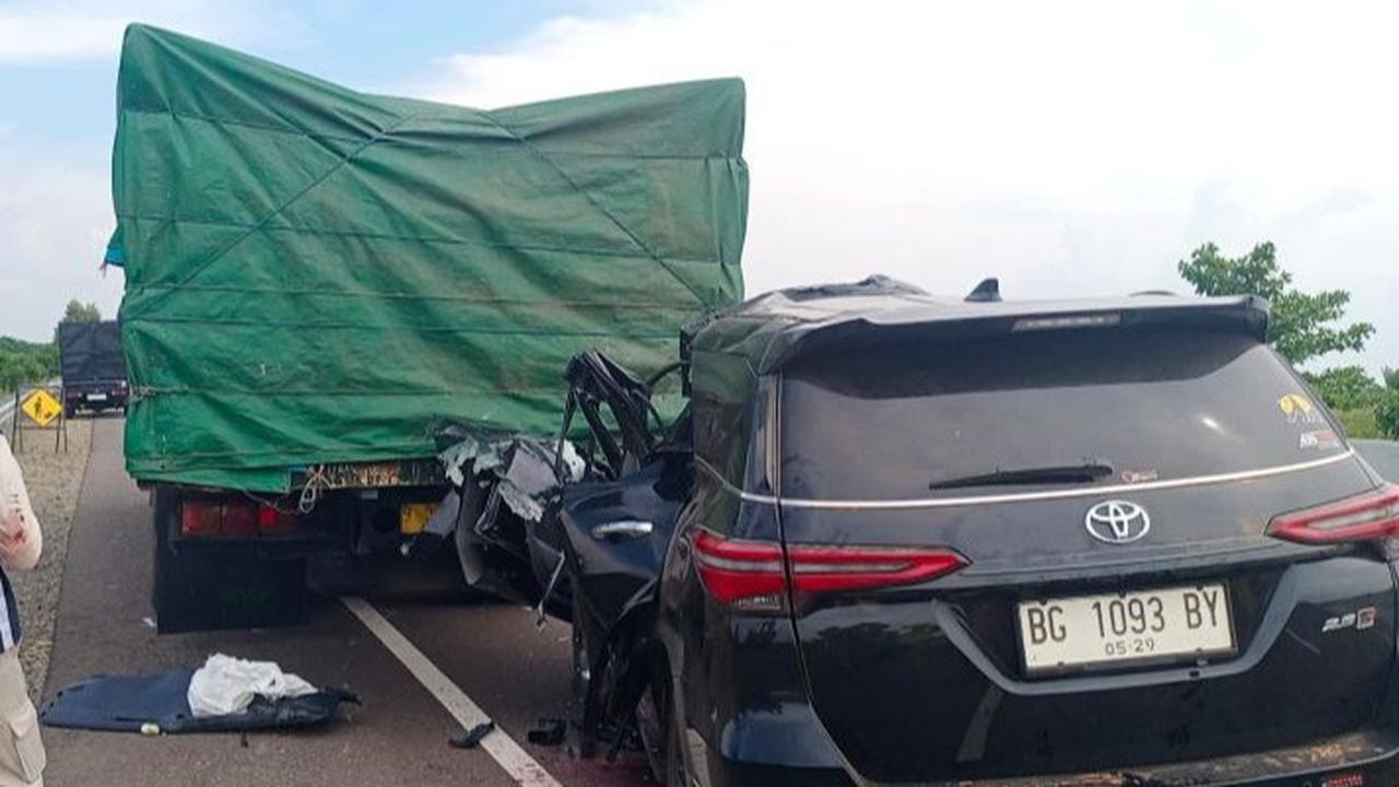 Kronologi Kecelakaan Maut di Tol Palembang-Kayuagung Tewaskan 4 Orang, Fortuner Ngebut 140 km/jam