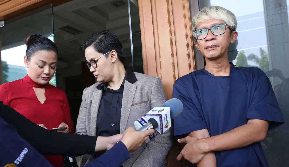 Setelah selesai membacakan ikrar talak, Aming mengaku sudah ikhlas. Mengakiri rumah tangga yang dibangun beberapa bulan merupakan pilihan terbaik untuk keduanya. (Nurwahyunan/Bintang.com)