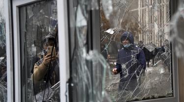 Bentrokan Polisi dan Demonstran di Kazakhstan