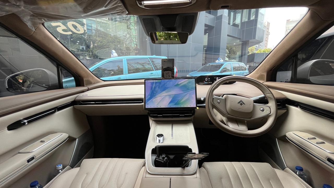 First Drive Aion Hyptec HT, Dua Jempol untuk Kenyamanan Kabin dan Suspensi