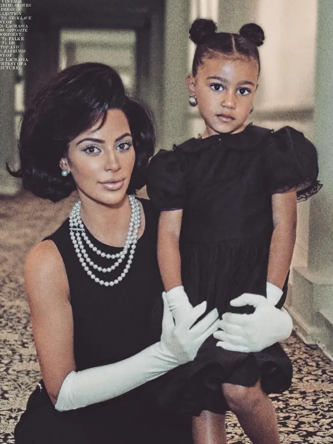 [Bintang] Kim Kardashian