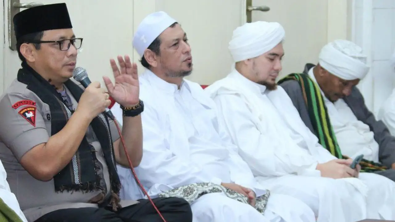 Wakapolri Komjen Gatot Eddy Pramono menghadiri pembukaan pembacaan Hadist Bukhori Majelis Al Habsy Jakarta