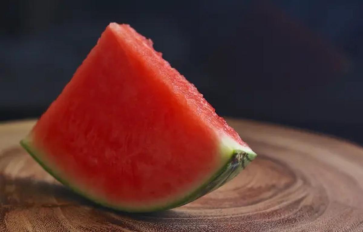 10 Buah yang Dianjurkan Dimakan saat Sahur, Bikin Tubuh Tetap Bugar Selama Puasa