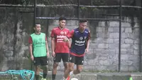 Pemain anyar Bali United untuk menghadapi lanjutan BRI Liga 1 2021/2022, Eky Taufik dan Irfan Jaya. (Bola.com/Maheswara Putra