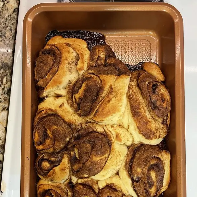 6 Potret Kue Gagal Usai Keluar dari Oven Ini Penampakannya Bikin Kecewa