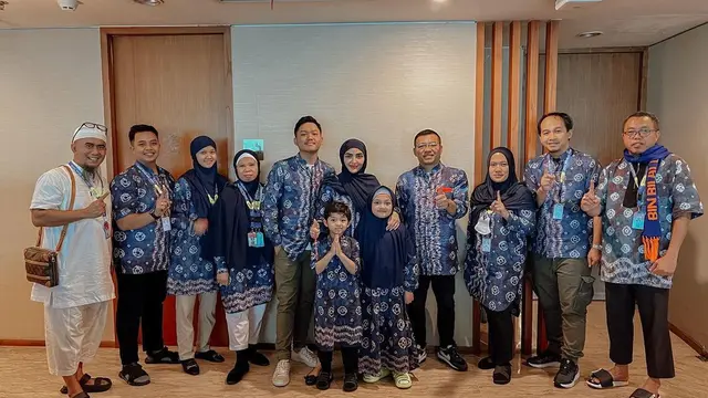 Sempat Batal, Ini 7 Potret Keluarga Anang Hermansyah Berangkat Umrah