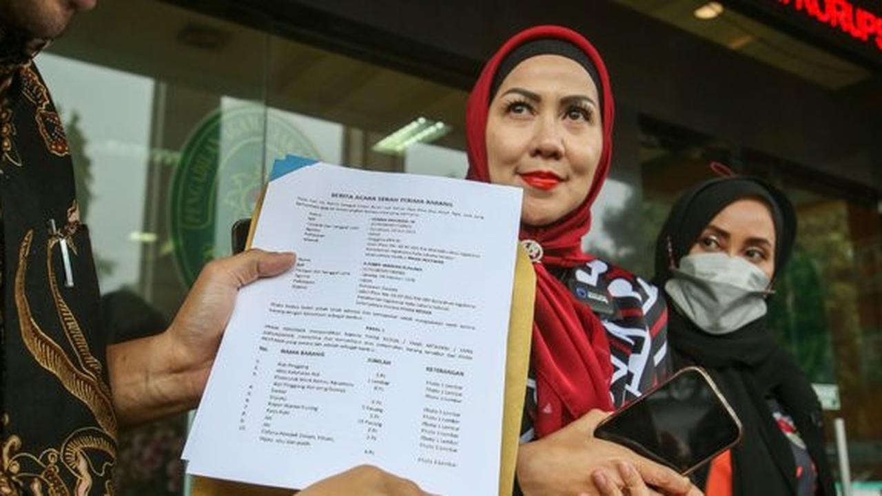 Menggugat Cerai Ferry Irawan, Venna Melinda: Saya Ingin Fokus untuk Anak-anak