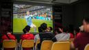 <p>Tayangan layar pemain Manchester City, Phil Foden saat membobol gawang Manchester United saat Roaring Night Liga Inggris yang berlangsung di Hotel IBIS Style, Tanah Abang, Jakarta, Minggu (03/03/2024). (Bola.com/Bagaskara Lazuardi)</p>