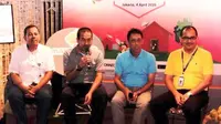 Direktur Enterprise & Business Service Telkom, M Awaluddin (baju abu-abu) saat melakukan sesi tanya jawab pada peluncuran layanan MangoSTAR di Jakarta, Senin (4/4/2016). Liputan6.com/Corry Anestia