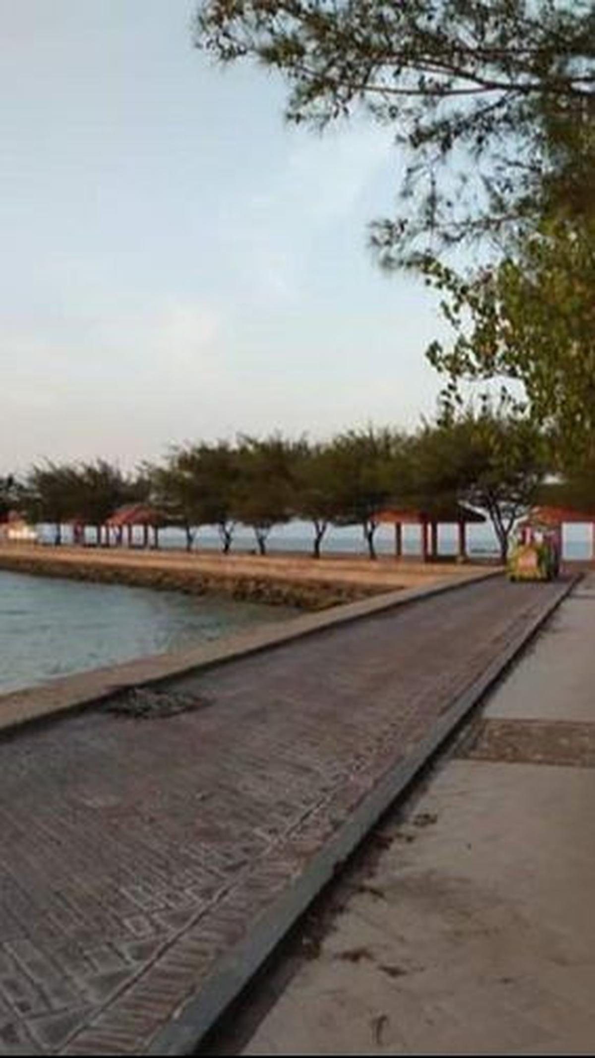 7. Pantai Boom<br>