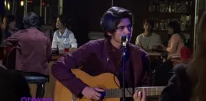 Sebelum bermain sinetron, Aliando Syarief lebih dahulu terjun di dunia musik. Seperti apa karir Aliando di musik sebelum bersinar di sinetron Ganteng-ganteng Serigala?