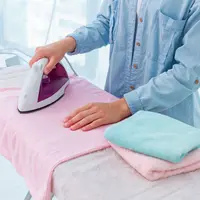 Ilustrasi Menyetrika Pakaian Credit: freepik.com