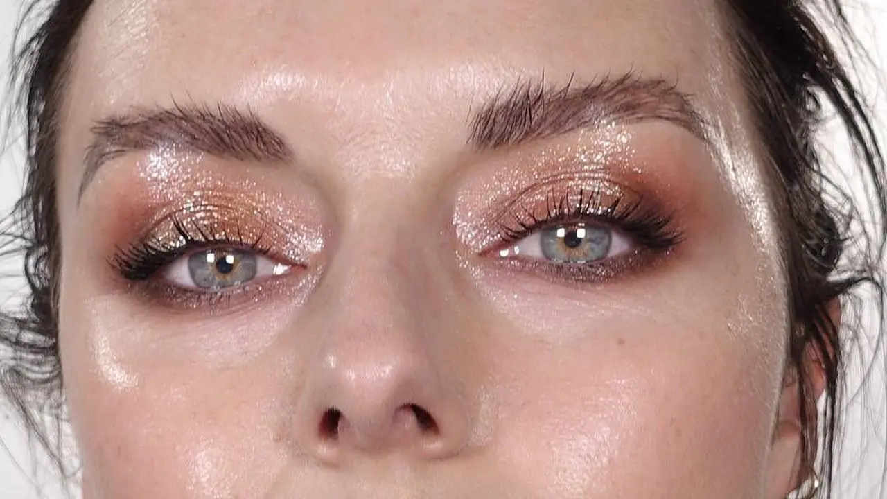 Glass makeup