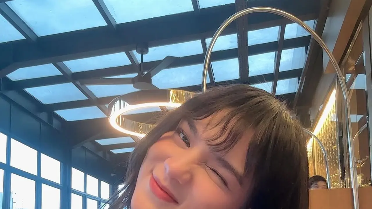 Poni baru Davina Karamoy