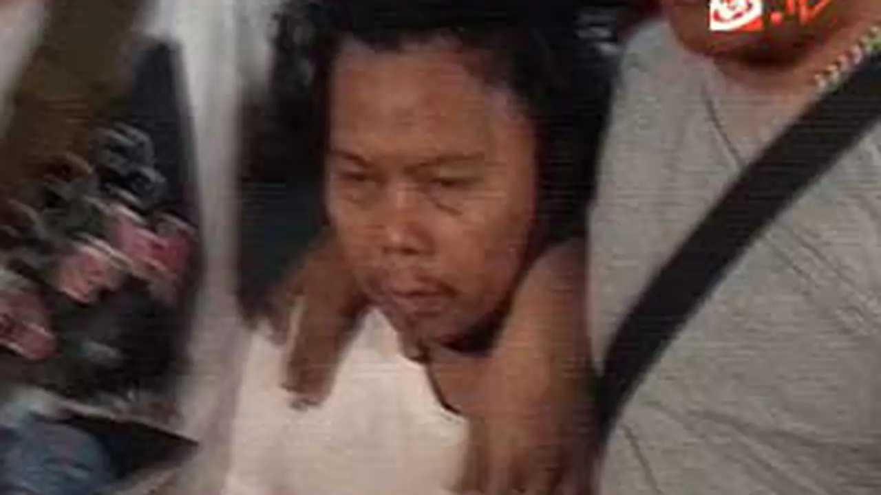 120727ajaya-komara.jpg